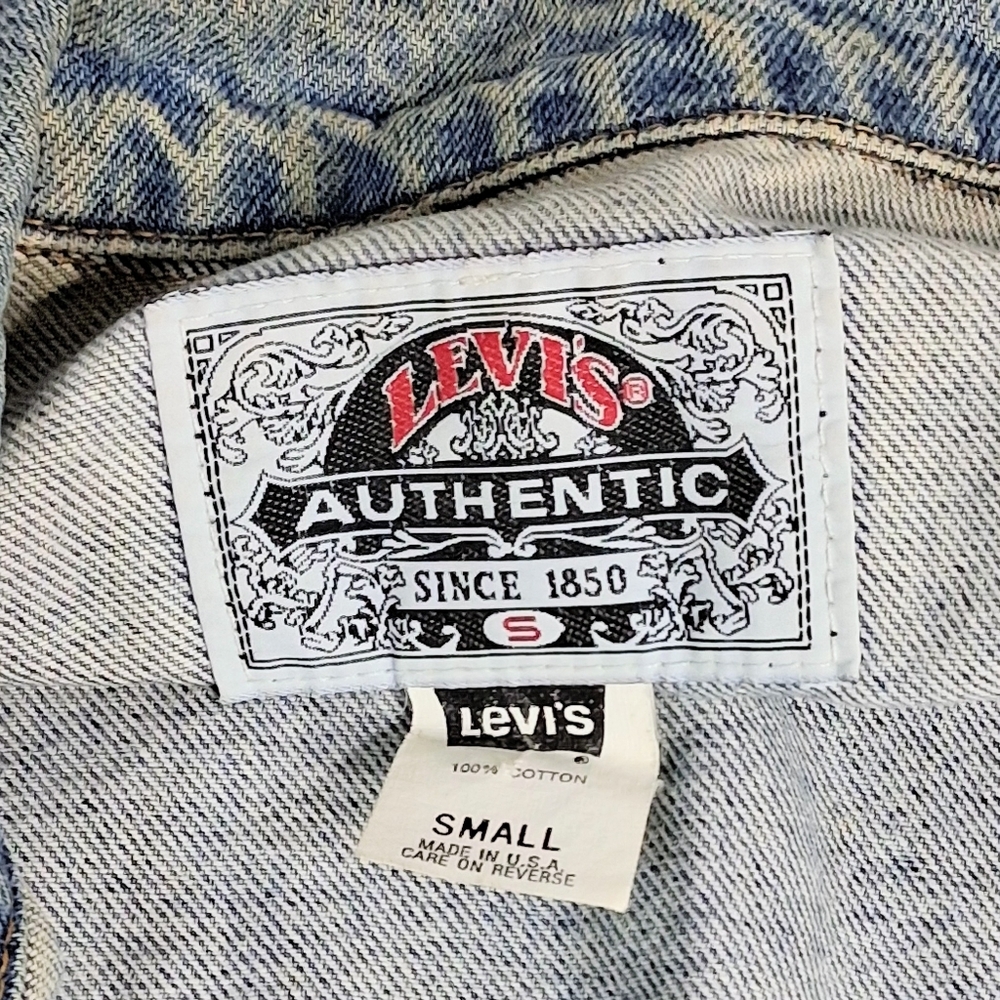 Amazing Levi's #77598 Women's Small Vintage Denim Truckers VBack Boxy Cut Jacket - Picture 2 of 16